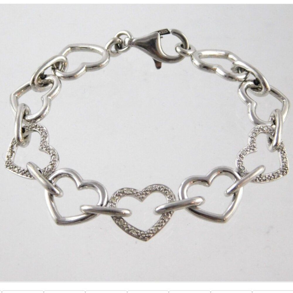 Affinity Sterling Silver Pave .12ct Diamond Heart link bracelet